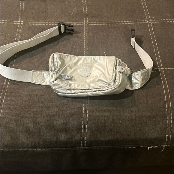 Kipling MERRYL 2-In-1 Convertible Crossbody Waist Bag - Picture 3 of 4